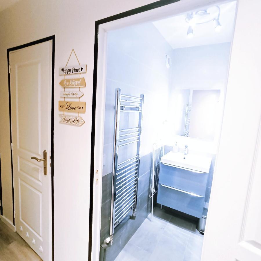 Detente & Jardin By Beds4Wanderlust - Charmant T2 Avec Jardin - Gare Plaisir-Grignon, Versailles 20Km Exterior photo