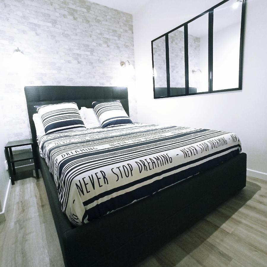 Detente & Jardin By Beds4Wanderlust - Charmant T2 Avec Jardin - Gare Plaisir-Grignon, Versailles 20Km Exterior photo